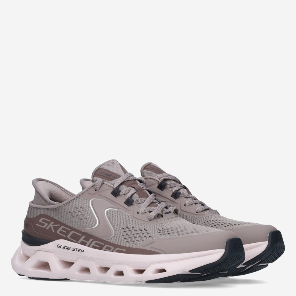 13520_Skechers___35